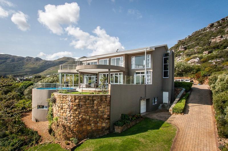 5 Bedroom Property for Sale in Crofters Valley Western Cape